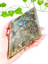 Load image into Gallery viewer, Labradorite Diamond on Stand (52o)