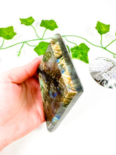 Load image into Gallery viewer, Labradorite Diamond on Stand (50L)