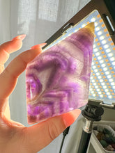 Load image into Gallery viewer, Chevron Amethyst Diamond on Stand (42D)