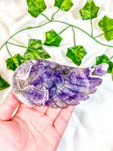 Load image into Gallery viewer, Chevron Amethyst Angel Wing (55B)