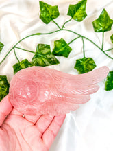 Load image into Gallery viewer, Rose Quartz Angel Wing (55G)