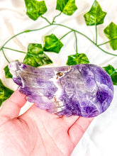 Load image into Gallery viewer, Chevron Amethyst Angel Wing (55I)