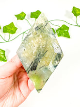 Load image into Gallery viewer, Prehnite Diamond (30B)