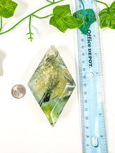 Load image into Gallery viewer, Prehnite Diamond (30B)
