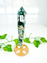 Load image into Gallery viewer, Moss Agate Wand on Stand (46M)