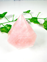 Load image into Gallery viewer, Rose Quartz Gem Cut Diamond (50B)