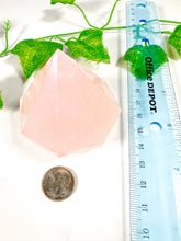 Load image into Gallery viewer, Rose Quartz Gem Cut Diamond (46K)