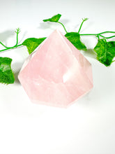 Load image into Gallery viewer, Rose Quartz Gem Cut Diamond (45F)