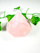 Load image into Gallery viewer, Rose Quartz Gem Cut Diamond (42S)