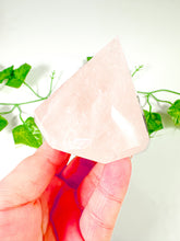 Load image into Gallery viewer, Rose Quartz Gem Cut Diamond (38C)