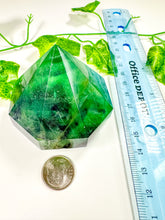 Load image into Gallery viewer, Green Emerald Fluorite Gem Cut Diamond (52G)