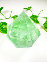 Load image into Gallery viewer, Green Emerald Fluorite Gem Cut Diamond (45V)