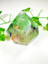 Load image into Gallery viewer, Green Emerald Fluorite Gem Cut Diamond (42W)