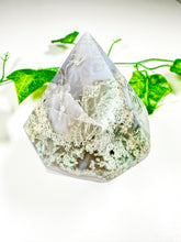 Load image into Gallery viewer, Moss Agate Gem Cut Diamond (52L)