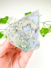 Load image into Gallery viewer, Moss Agate Gem Cut Diamond (52L)