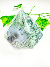 Load image into Gallery viewer, Moss Agate Gem Cut Diamond (45J)