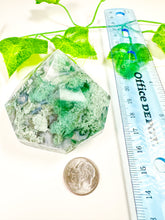 Load image into Gallery viewer, Moss Agate Gem Cut Diamond (45J)
