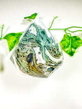 Load image into Gallery viewer, Moss Agate Gem Cut Diamond (42i)