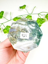 Load image into Gallery viewer, Moss Agate Gem Cut Diamond (42i)