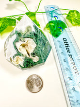 Load image into Gallery viewer, Moss Agate Gem Cut Diamond (42i)