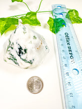 Load image into Gallery viewer, Moss Agate Gem Cut Diamond (36G)