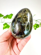 Load image into Gallery viewer, Labradorite Egg (30E)