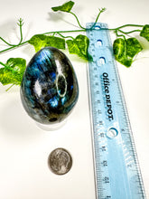 Load image into Gallery viewer, Labradorite Egg (28H)