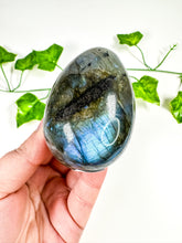 Load image into Gallery viewer, Labradorite Egg (26A)