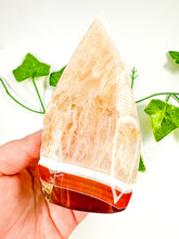 Load image into Gallery viewer, Carnelian Flame (36M)