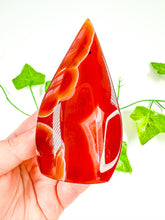 Load image into Gallery viewer, Carnelian Flame (22J)