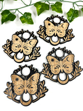 Load image into Gallery viewer, Wooden Mystic Butterfly Sphere Stand