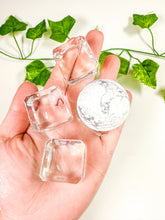 Load image into Gallery viewer, Cube Glass Sphere Stand
