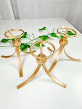 Load image into Gallery viewer, Gold Sphere Stand (Spin)