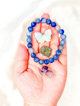 Load image into Gallery viewer, Aquarius - Zodiac Crystal Set