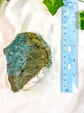 Load image into Gallery viewer, Clear Stilbite & Green Apophyllite on Okenite Mineral Specimen (P)