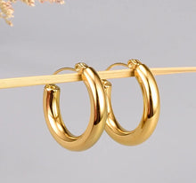 Load image into Gallery viewer, Chloe Hoops Earring | Fine Jewelry