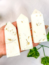 Load image into Gallery viewer, White Druzy Snow Plum Agate Tower