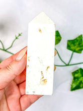 Load image into Gallery viewer, White Druzy Snow Plum Agate Tower