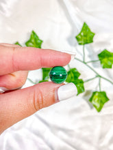 Load image into Gallery viewer, Mini Malachite Sphere