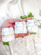 Load image into Gallery viewer, Howlite Mushroom House