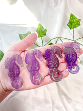 Load image into Gallery viewer, Fluorite Seahorse