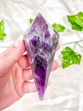 Load image into Gallery viewer, Chevron Amethyst Diamond Wand DT