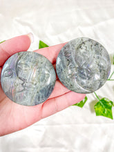 Load image into Gallery viewer, Labradorite Moon and Sun Face