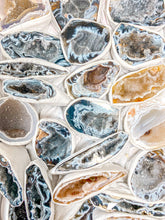 Load image into Gallery viewer, Druzy Agate Geodes