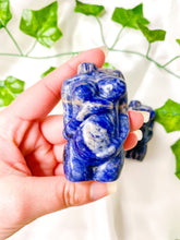Load image into Gallery viewer, Sodalite Pregnant Goddess Body