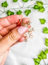 Load image into Gallery viewer, Mini Crown Sphere Stand