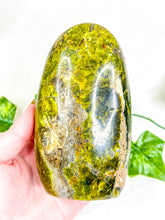 Load image into Gallery viewer, Green Opal Freeform #1