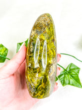 Load image into Gallery viewer, Green Opal Freeform #1