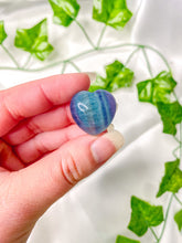 Load image into Gallery viewer, Mini Crystal Heart Intuitively Pick (Random)