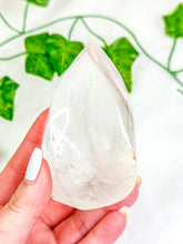 Load image into Gallery viewer, Clear Quartz Flame #5